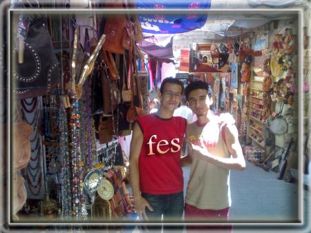 voila moi et abdou mon ami � lamdina la9dima -fes